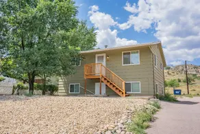 2BR Aptmt Parks Private Deck, Mountain Views! - Image 2