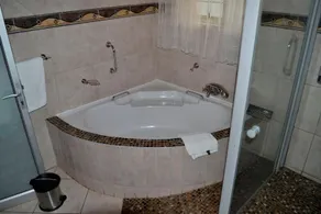 Ya Rena Guest House - Image 5