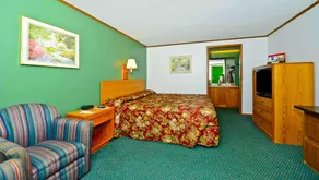 M Star Hotel Covington - Image 4