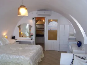 CALDERA VIEW PRIVATE VILLA - Image 3