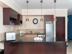 VIP Living Luxury Hotel Apartments - Image 2