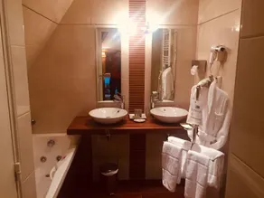 Au Grand Hôtel De Sarlat - Pavillon Clos la Boetie - Image 2