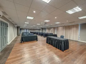 Eastland Suites Hotel & Conference Center - Urbana - Image 5