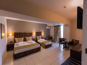 Amalias Hotel - Image 4