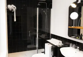 Cosmov Bilbao Hotel - Image 2