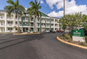 HomeTowne Studios Fort Lauderdale - Image 4