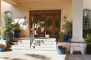 Trianon Old Naples Hotel - Image 4