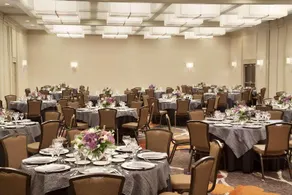 Hilton New York JFK Airport Hotel - Image 3