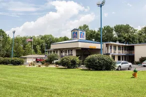 Motel 41 - Evansville, IN - Image 3