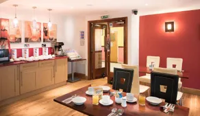 Milton Keynes Hotel - Image 5