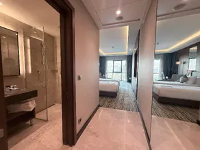 Clarion Golden Horn - Image 2