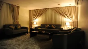 Al Fahad Hotel Suites- Al Tahliya - Image 3