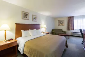 Comfort Inn West - Image 4