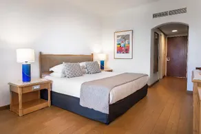 Coral Beach Hotel & Resort - Image 5