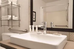 Country Inn & Suites by Radisson, Detroit Lakes, MN - Image 2
