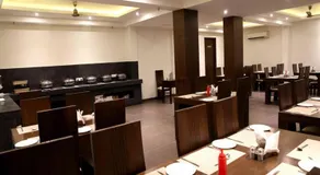 Hotel Taj Villa - Image 2