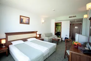 Lion Sunny Beach Hotel - Image 3
