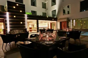 Golden Tulip Vasundhara Hotel and Suites - Image 5