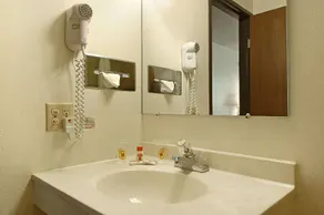 The Suite Inn - Image 3