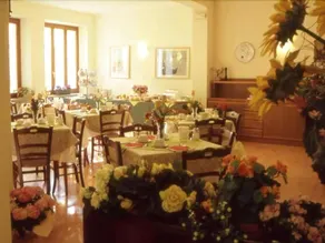 Hotel Ancora Riva del Garda - Image 2