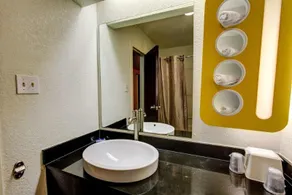 Motel 6 Houston-Hobby - Image 5