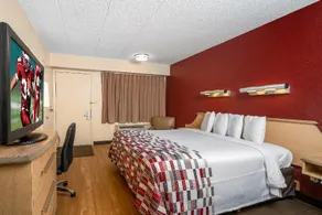 Red Roof Inn Greenville - Image 2