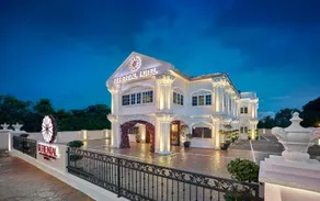 Seriental Hotel - Image 3