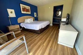 Ramada by Wyndham Lumberton NC North - Image 5