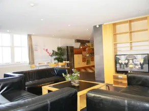 Amsterhome New Market - Image 3