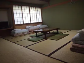 Lakeside Guest House Hostel Jil - Image 3