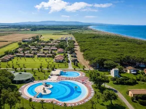 Hotiday Montalto Marina - Image 5