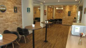 Play Hotel - Image 3