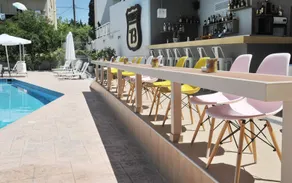 Oscar Hotel & Apartments - Image 4