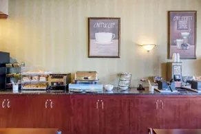 Comfort Inn & Suites Levis - Image 3