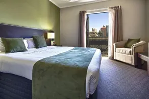 Frome Apartments - Image 3