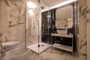 Hotel Alexander - Image 2