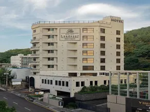 Londoner Hotel - Image 2