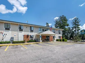 Super 8 by Wyndham Sanford Kennebunkport Area - Image 5