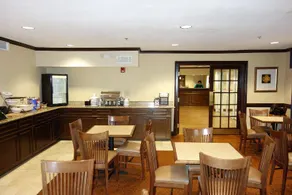 Country Inn & Suites By Carlson, Rome, GA - Image 3