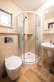London Hotel - Image 4