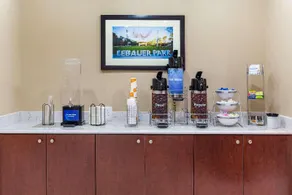 Comfort Suites Greensboro-High Point - Image 3