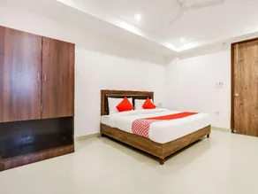 Oyo Key Rooms Tilak Nagar - Image 5