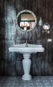 Alexander Art Nouveau Suites - Image 2