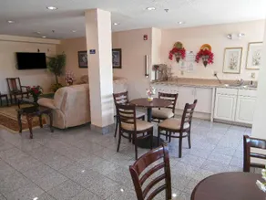 Americas Best Value Inn & Suites McDonough - Image 2
