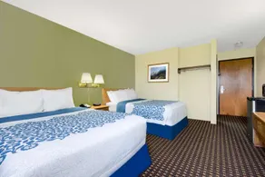 Days Inn by Wyndham Newton - Image 3