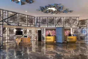 Renaissance Ahmedabad Hotel - Image 4