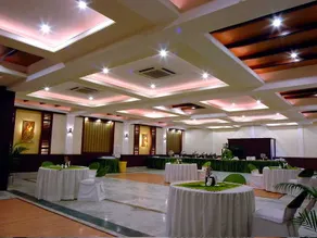 Royale Residency - Image 3