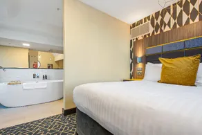 Roomzzz Manchester Victoria - Image 2