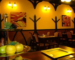 BEST WESTERN Janus Atrium Hotel - Image 3