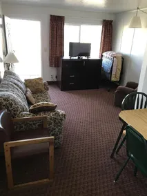 Money Saver Motel - Image 4